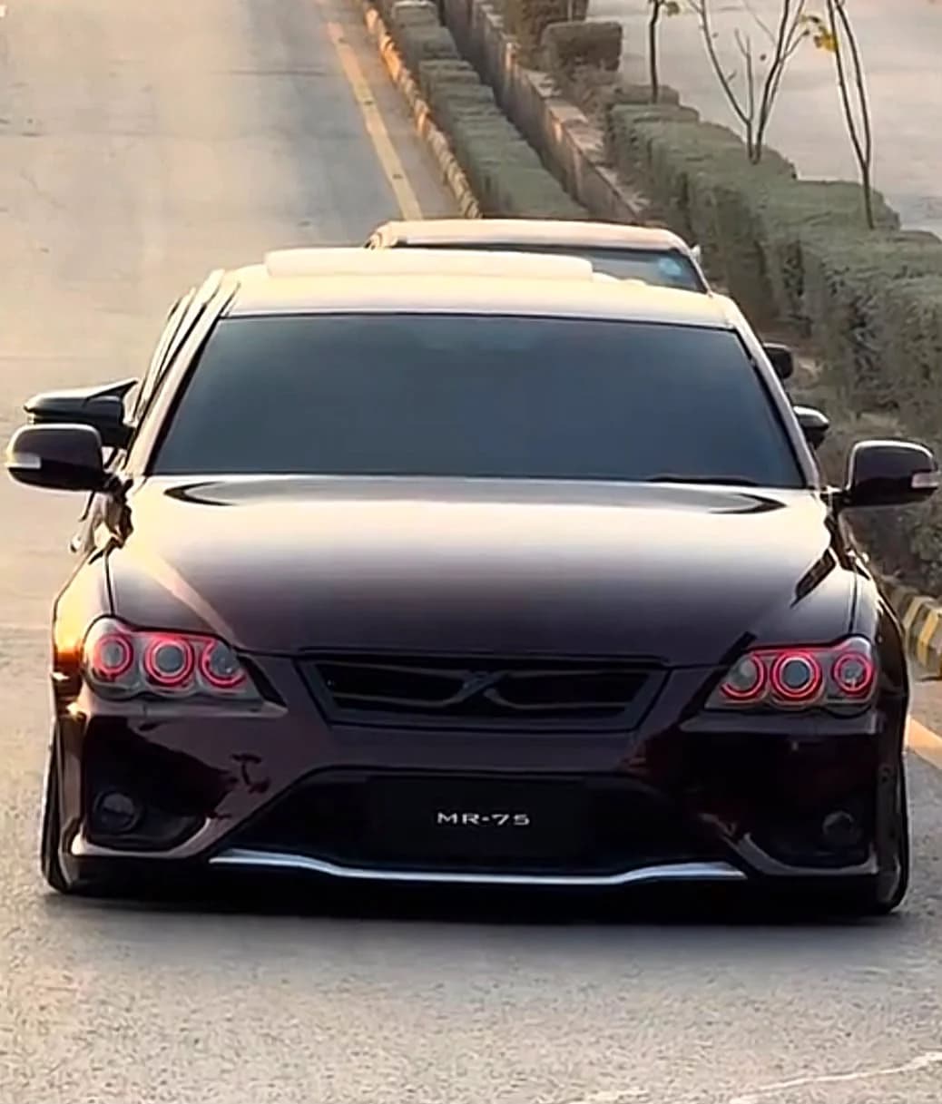 Toyota Mark X Design X Grille 2005-2009 Glossy Black ABS — Front Grilles for cars in Pakistan